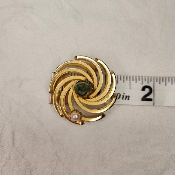60s Jade Swirl Brooch - Picture 6 of 7